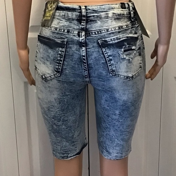Elite Jeans Queen Collection High Rise Distressed Denim Bermuda Shorts Size 9 - Picture 7 of 14
